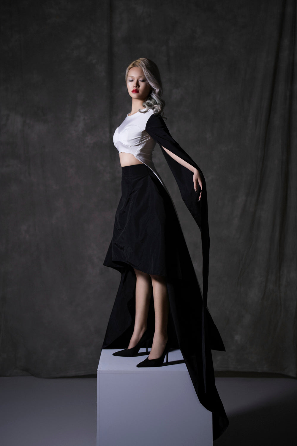 The Sphinx Dance Winged Top