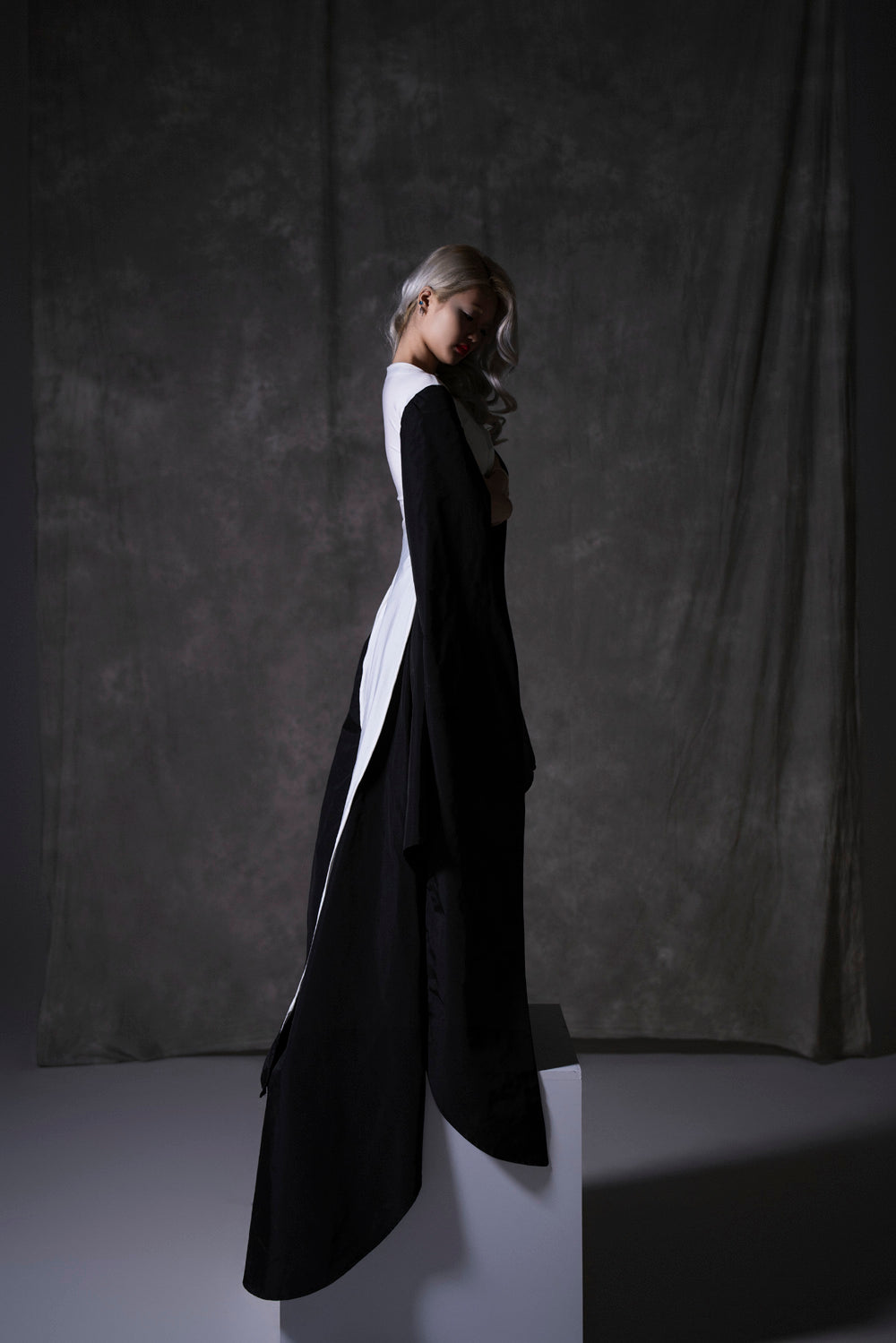 The Sphinx Dance Winged Top